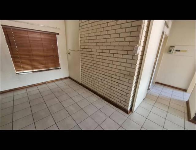 2 BEDROOM TOWNHOUSE FOR SALE IN RUSTENBURG CENTRAL